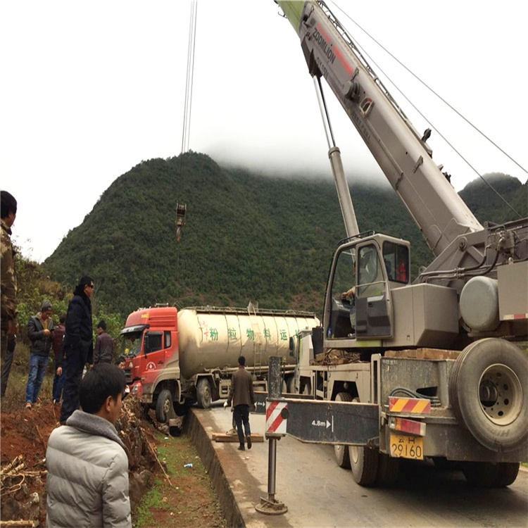 济水街道吊车道路救援24小时